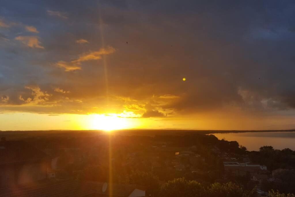 Bellavista La Tua Romantica Vacanza Sul Trasimeno Lejlighed Castiglione del Lago Eksteriør billede